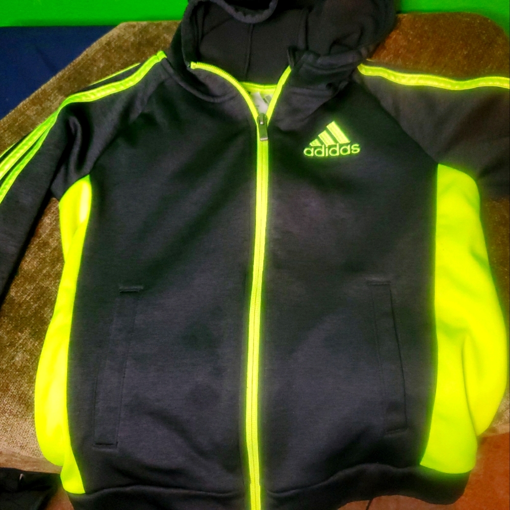 ADIDAS soft and comfy Jacket Size Small 8 Full Zip